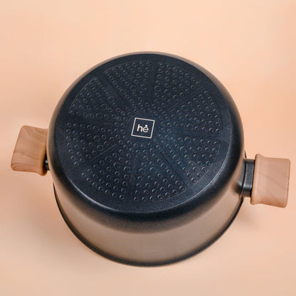 Titanium Non-Stick Soup Pot with Lid (24cm)